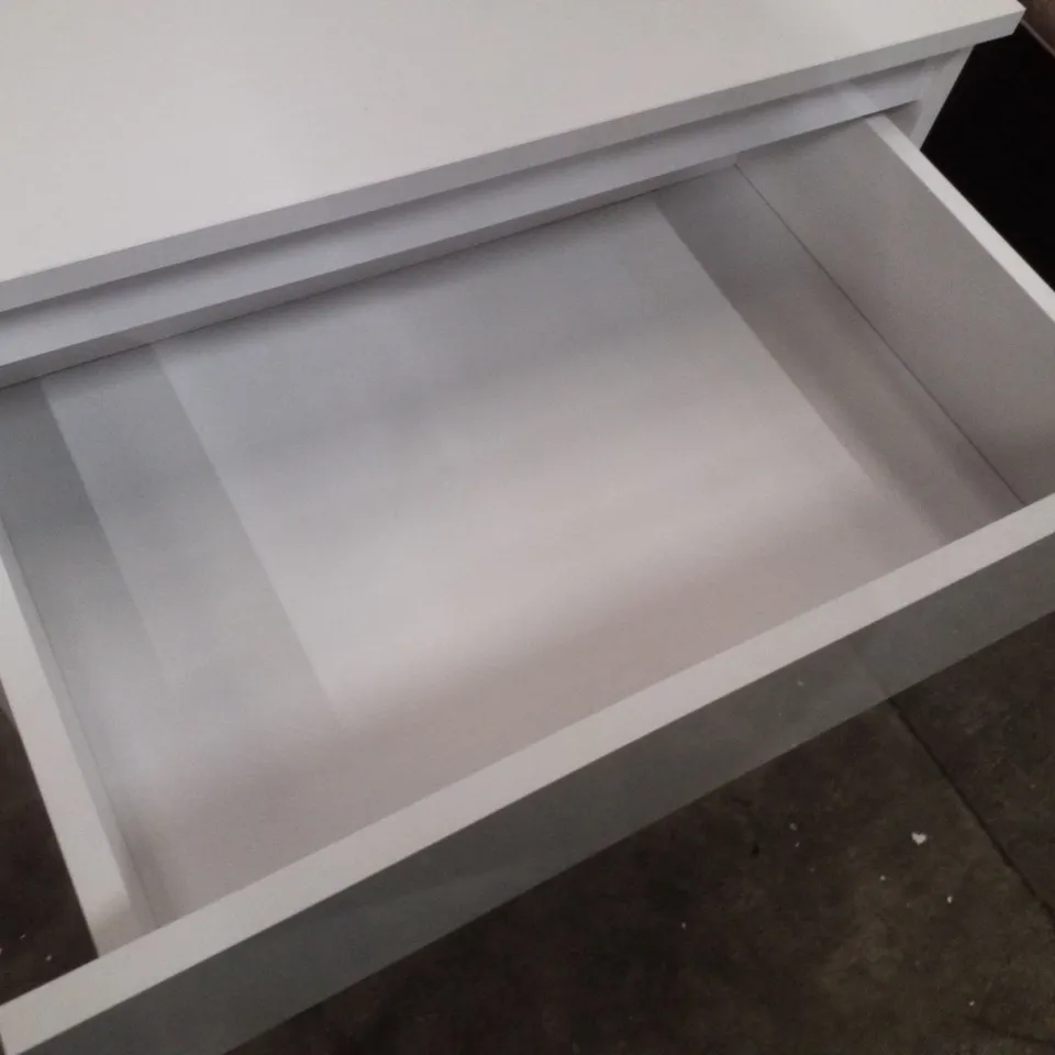 CARLTON 3 DRAWER CHEST OF DRAWERS: 60CM WIDE. HIGH GLOSS FRONT. SCRATCH RESISTANT. MODERN NO HANDLE DESIGN - WHITE