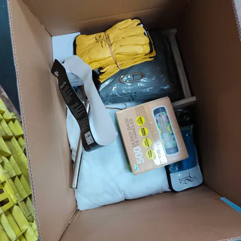 BOX OF APPROXIMATELY 15 ASSORTED ITEMS TO INCLUDE: KARRIMOR CAMPING PILLOW