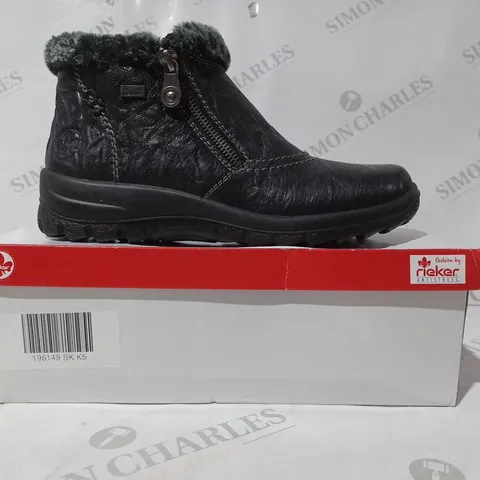 BOXED PAIR OF RIEKER ANKLE BOOTS WITH FUR CUFF, BLACK - SIZE 5