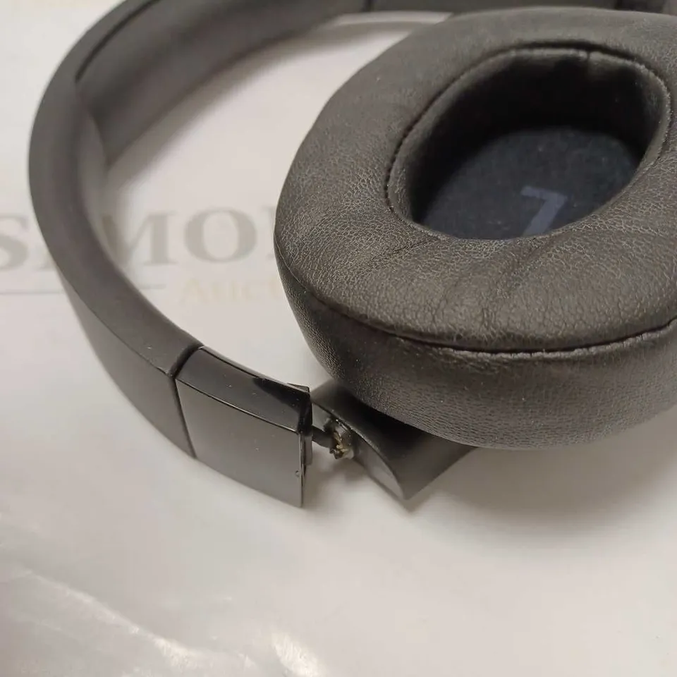 JBL ACTIVE NOISE CANCELLING BLUETOOTH HEADPHONES