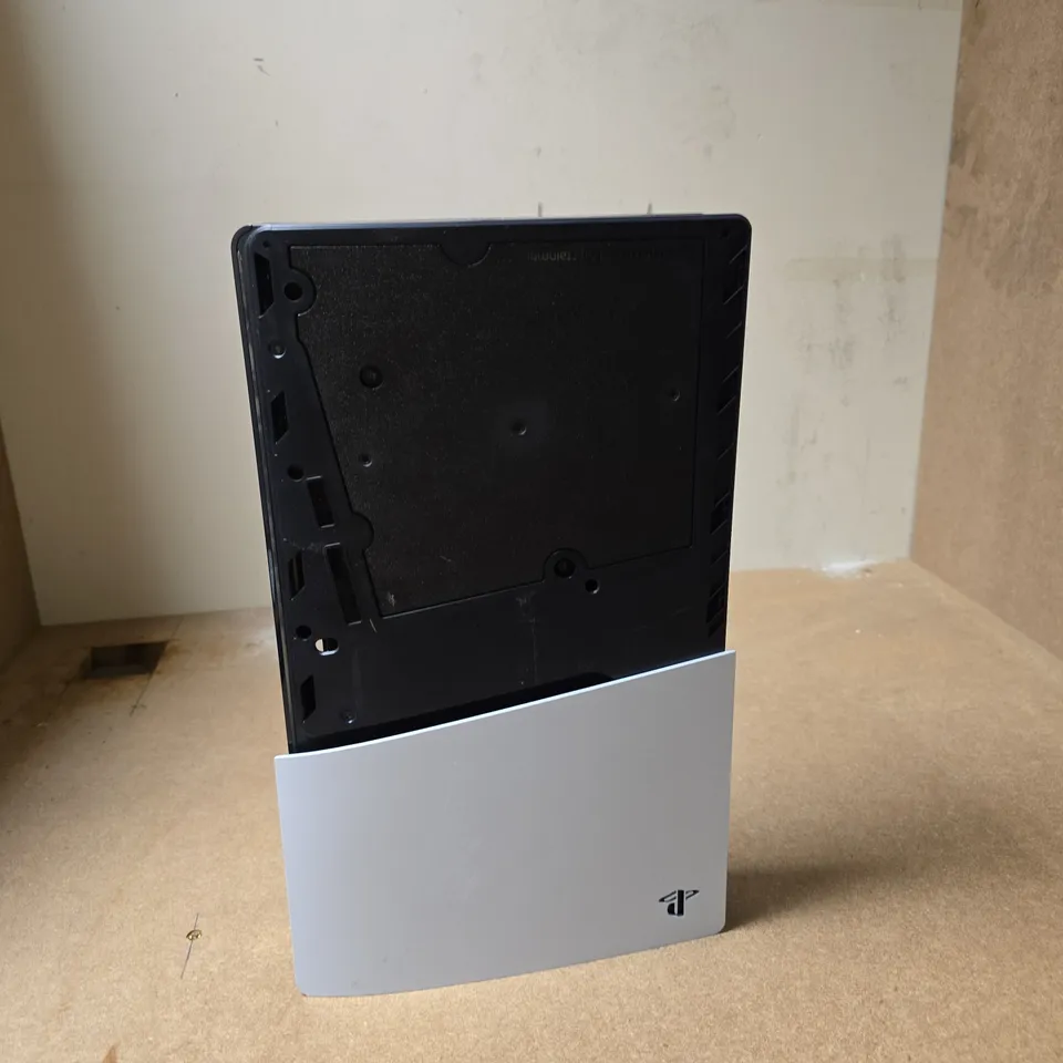 SONY PLAYSTATION 5 CONSOLE – MODEL CFI-2016 - MISSING SIDE PANELS