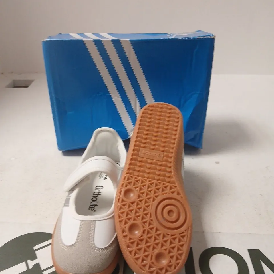ADIDAS SAMBA JANE C KIDS TRAINERS – WHITE/SILVER, UK CHILDS12½K (US 13K)