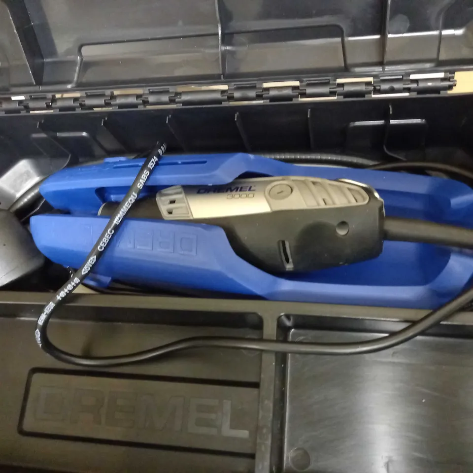 DREMEL 3000 MULTI TOOL