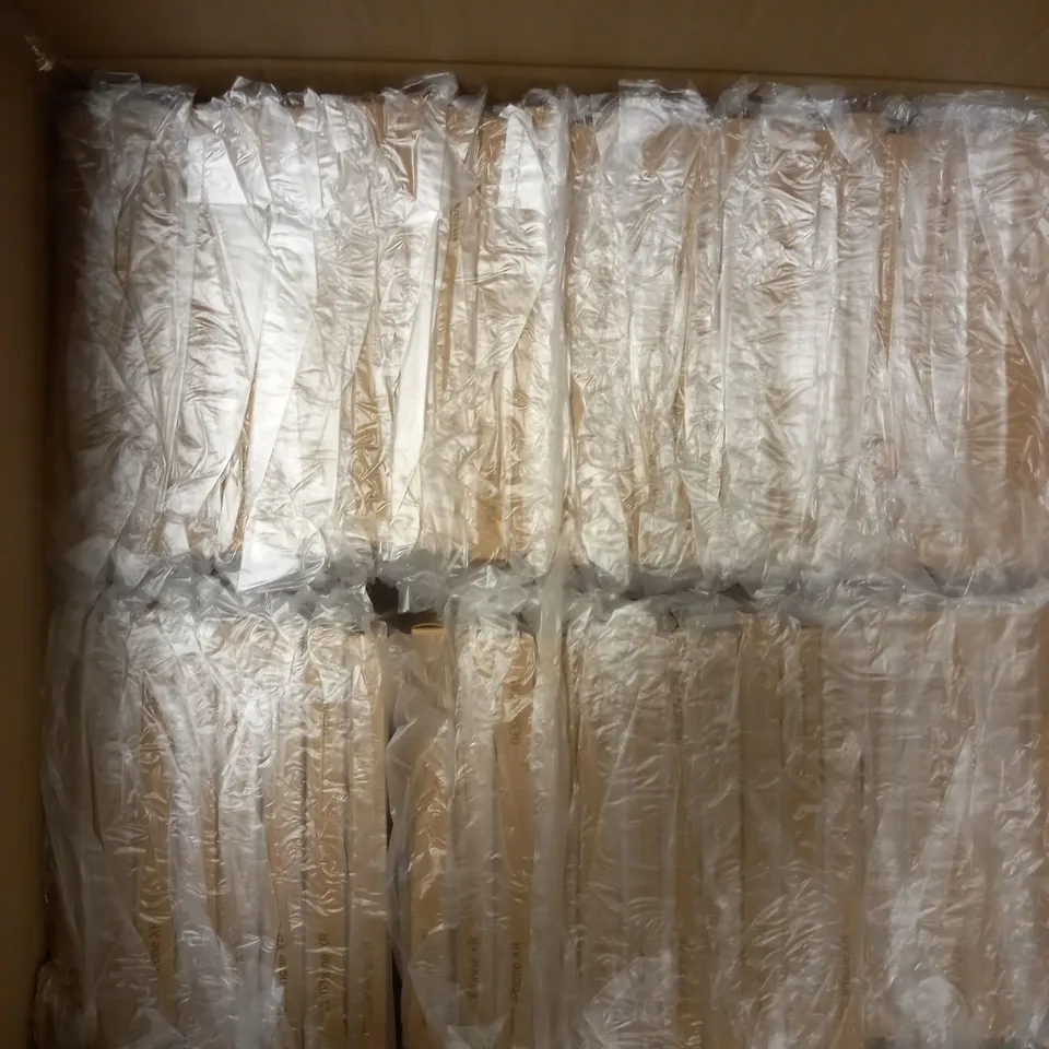 BOX OF 100 BRAND NEW BOXED GROOV-E IPHONE XR ANIMAL DESIGN PHONE CASES 