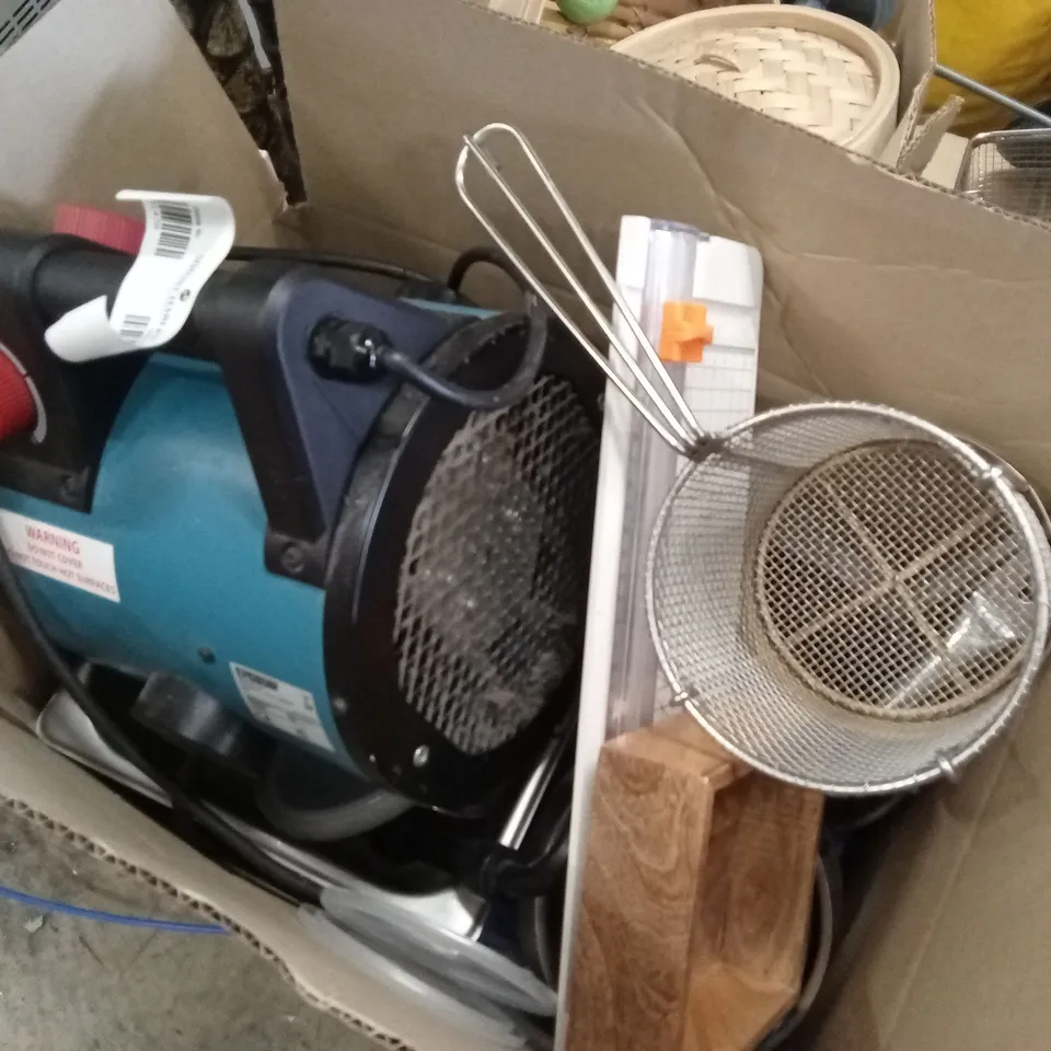 PALLET OF ASSORTED CATERING SUPPLIES AND RESTERAUNT DECOR ITEMS