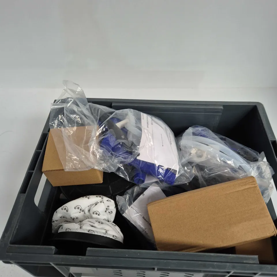 TOTE OF APPROXIMATELY 10 ASSORTED ITEMS INCLUDING A HANDHELD FAN, A METAL TWIN HOLE SHARPENER AND ALCOHOL PADS