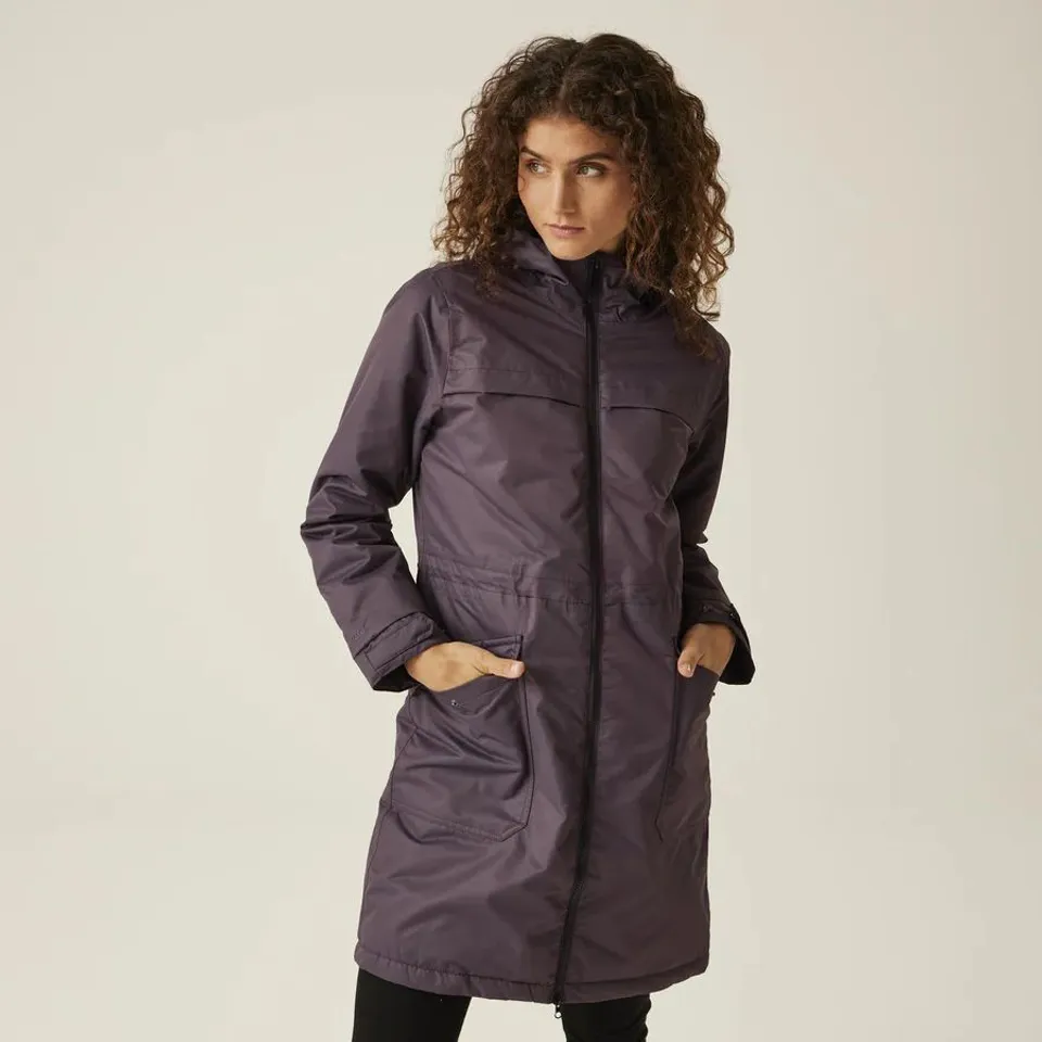 BRAND NEW REGATTA WOMENS ROMINE II WATERPROOF WINTER PARKA JACKET IN PLUM - 16