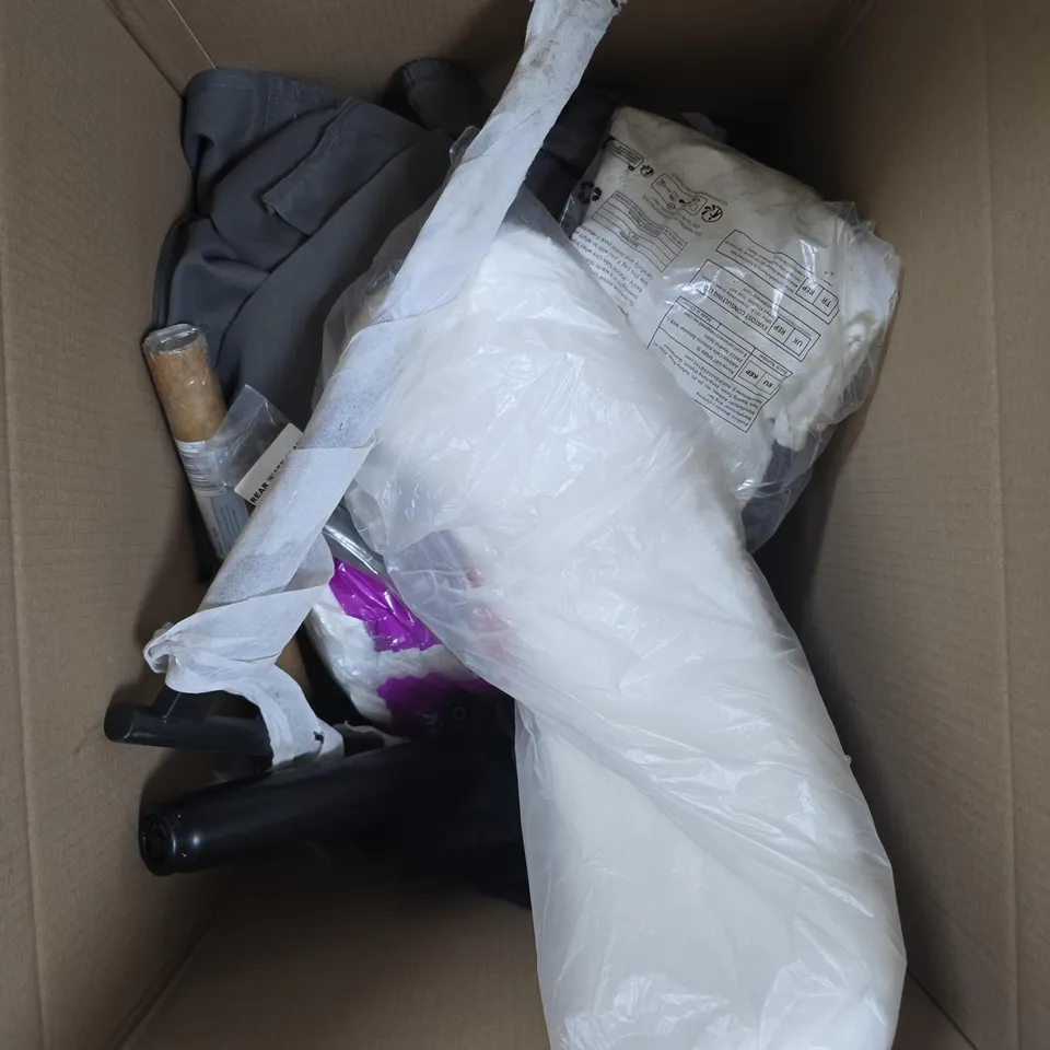 APPROXIMATELY 10 ASSORTED HOUSEHOLD PRODUCTS TO INCLUDE WIPER SEAL, CLOTHING, TOILET ROLL ETC