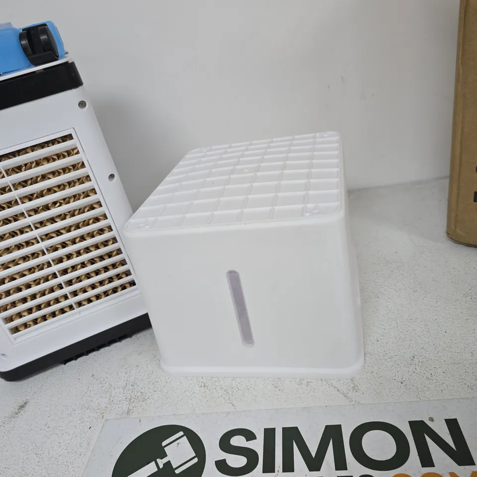 PORTABLE EVAPORATIVE AIR COOLER WITH BLUE COOLING PACKS – WHITE UNIT