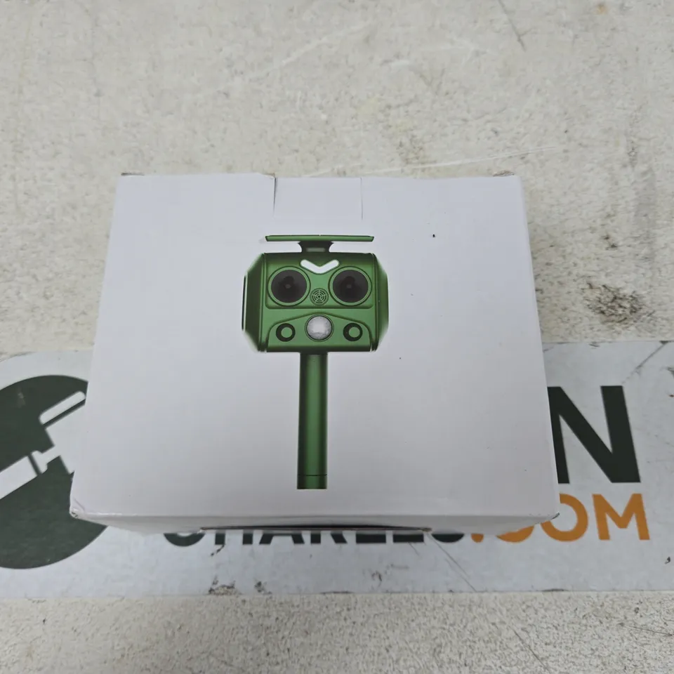OUTDOOR SOLAR ULTRASONIC ANIMAL REPELLER – BOXED GARDEN & PATIO GADGET