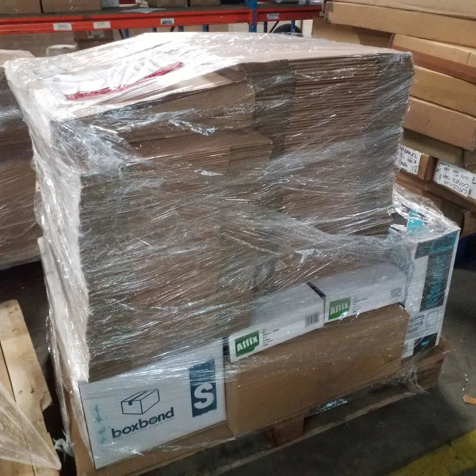 PALLET CONTAINING ASSORTED PACKAGING BUNDLE