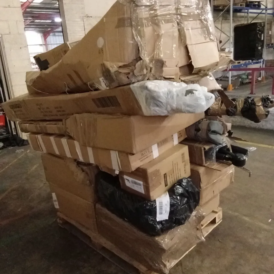 PALLET OF ASSORTED HOUSEHOLD GOODS AND PRODUCTS TO INCLUDE; BAR STOOLS, PARASOLS, SUITCASES ETC