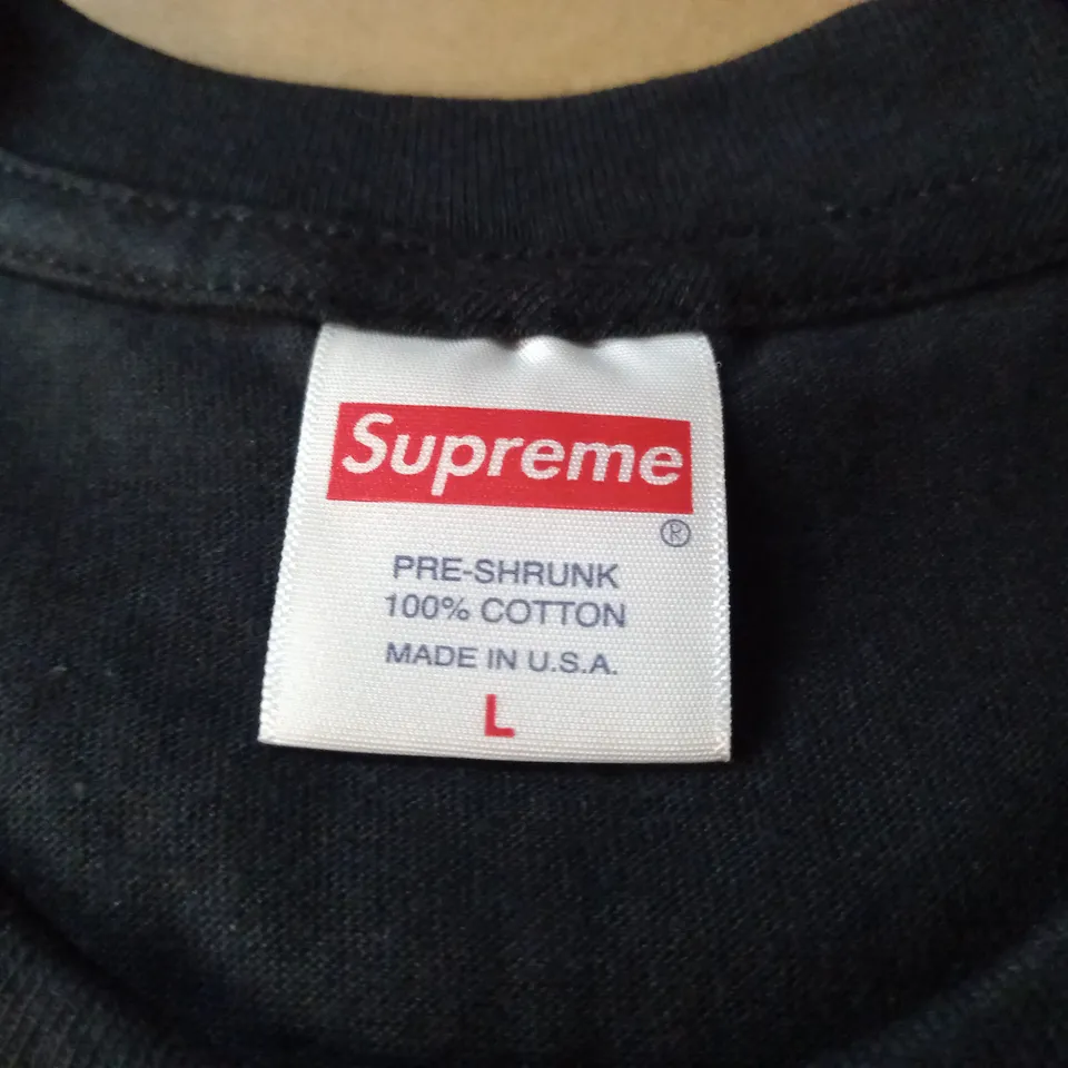 SUPREME BLACK T-SHIRT - L