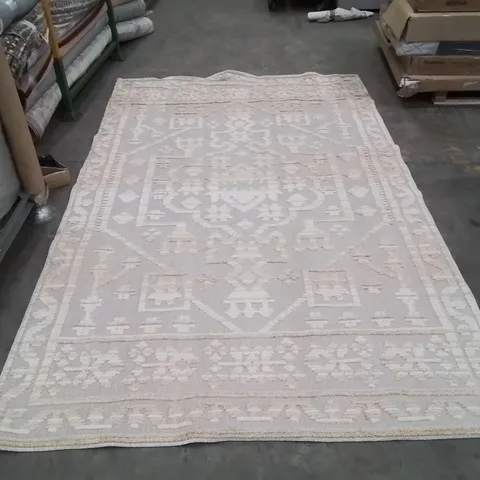QUALITY DESIGNER DUNELM RUG - APPROXIMATELY 200 x 320cm