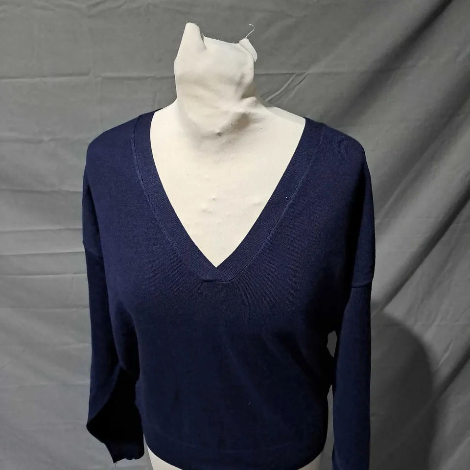 KAREN MILLEN VISCOSE BLEND V NECK KNIT JUMPER SIZE S