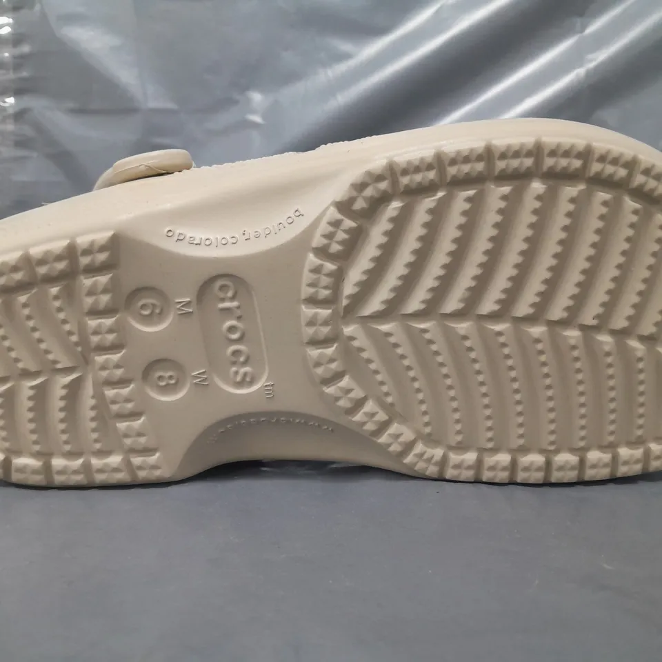 PAIR OF CROCS BAYA CLOGS IN COBBLESTONE UK SIZE M5/W6