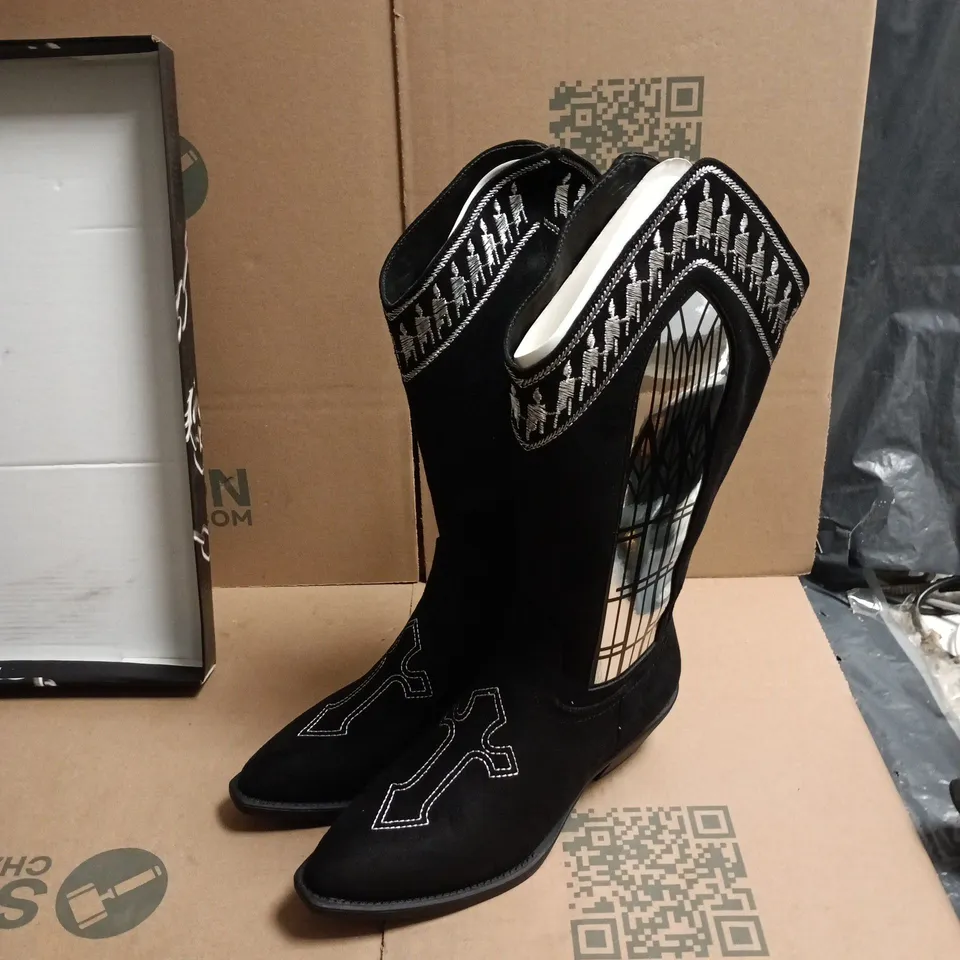 KOI WOMEN'S BLACK SUEDE WESTERN BOOTS – KNEE-HIGH WITH WHITE EMBROIDERY UK SIZE 5