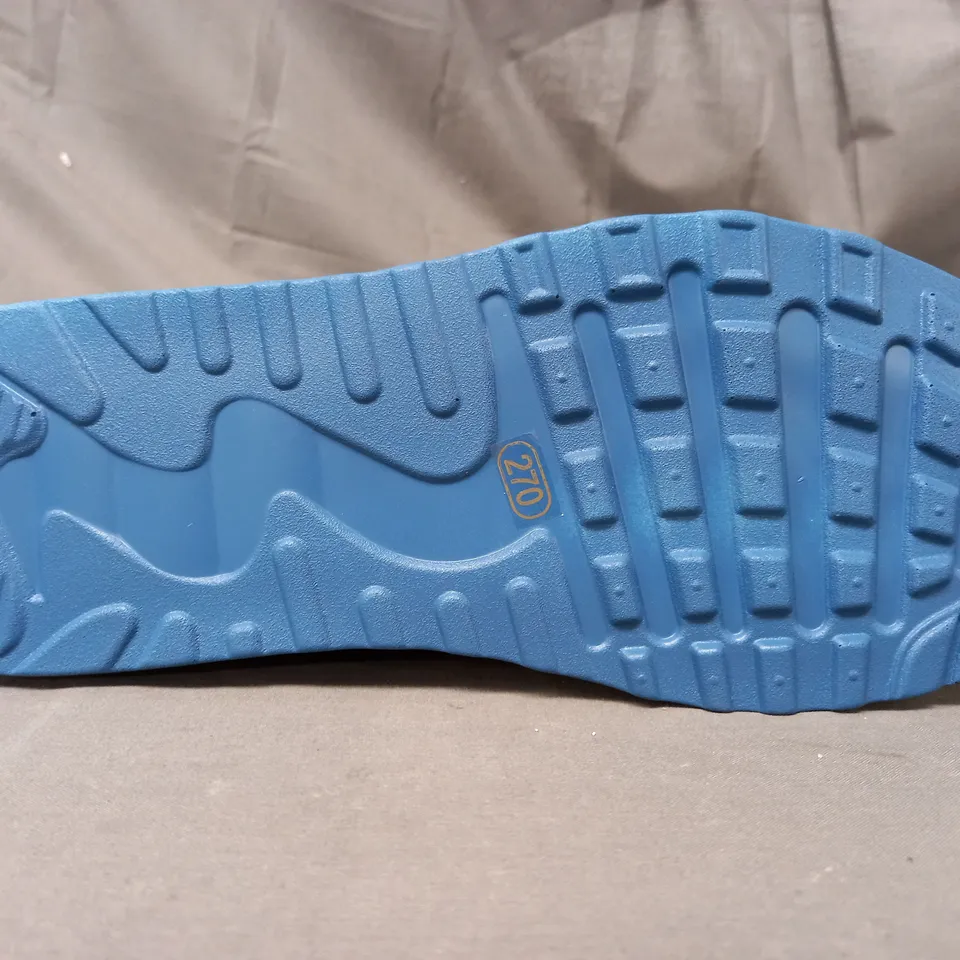 BOXED PAIR OF DESIGNER SHOES IN GREY/BLACK/BLUE UK SIZE 9