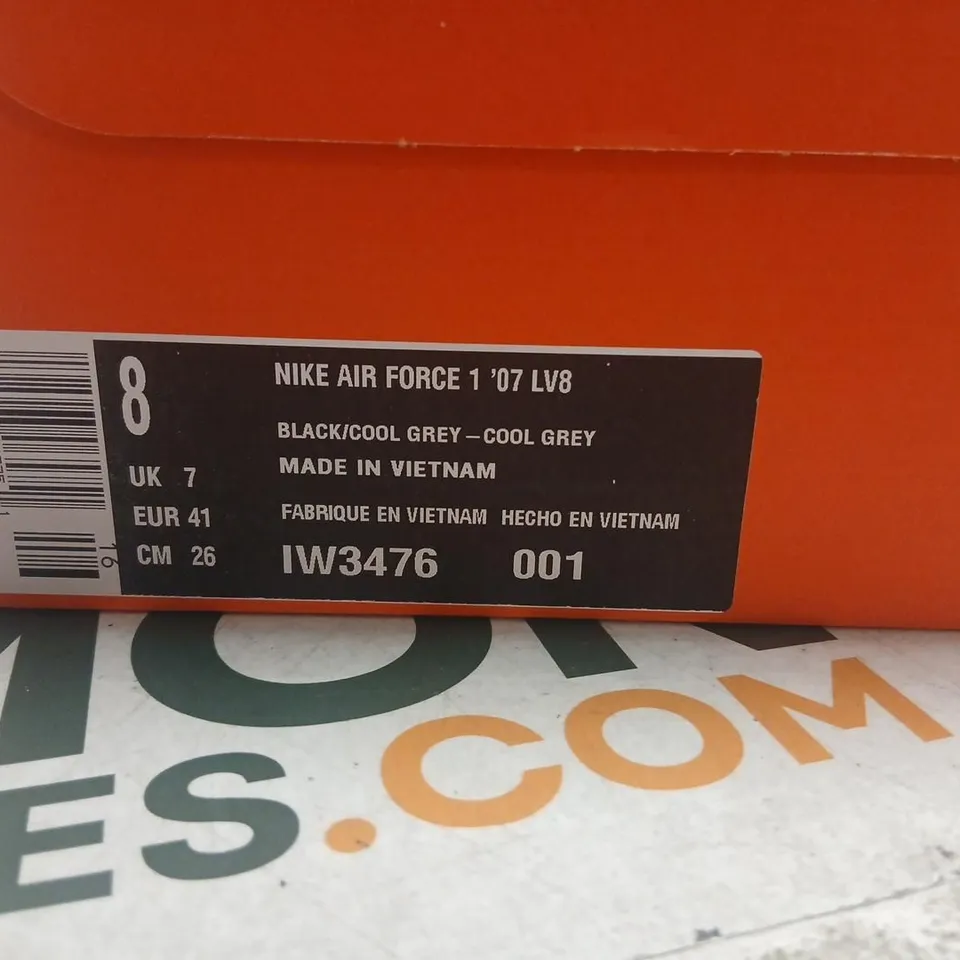 NIKE AIR FORCE 1 '07 LV8 – BLACK/COOL GREY, UK 7 (US 8) — BOXED