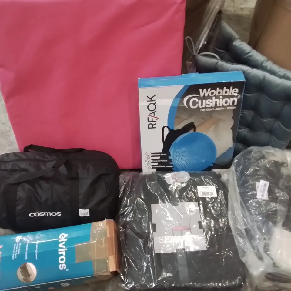 PALLET OF ASSORTED CUSHIONS, COVERS AND SEAT PADS