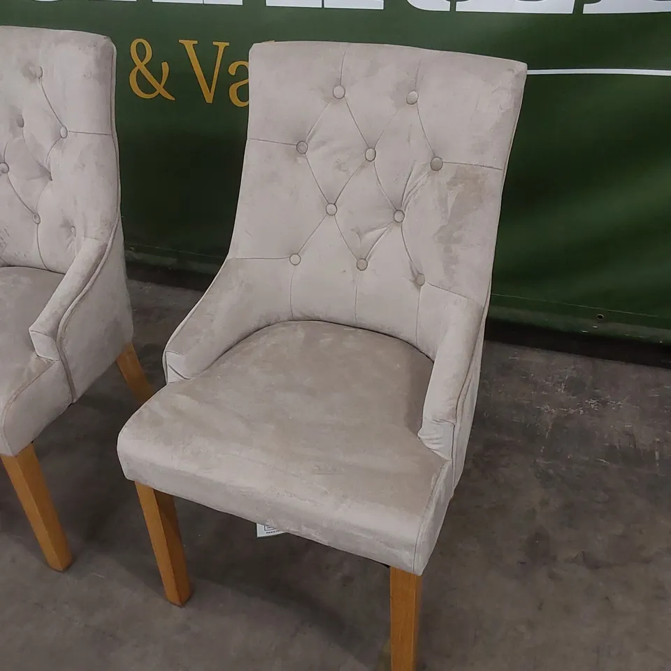 SET OF 2 DUKE MINK VELVET BUTTON BACK DINING CHAIRS WITH OAK LEGS