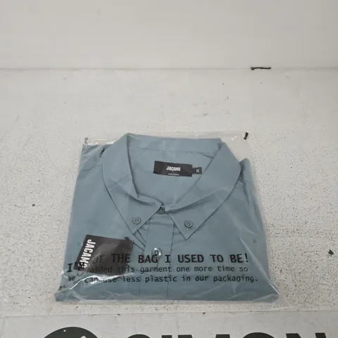 LARGE QUANTITY OF JACAMO BUTTON SHIRTS - IN VARIOUS SIZES 