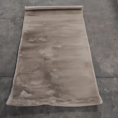 BRAND NEW BAGGED PACO HOME RABBIT RUG - 80 x 150cm