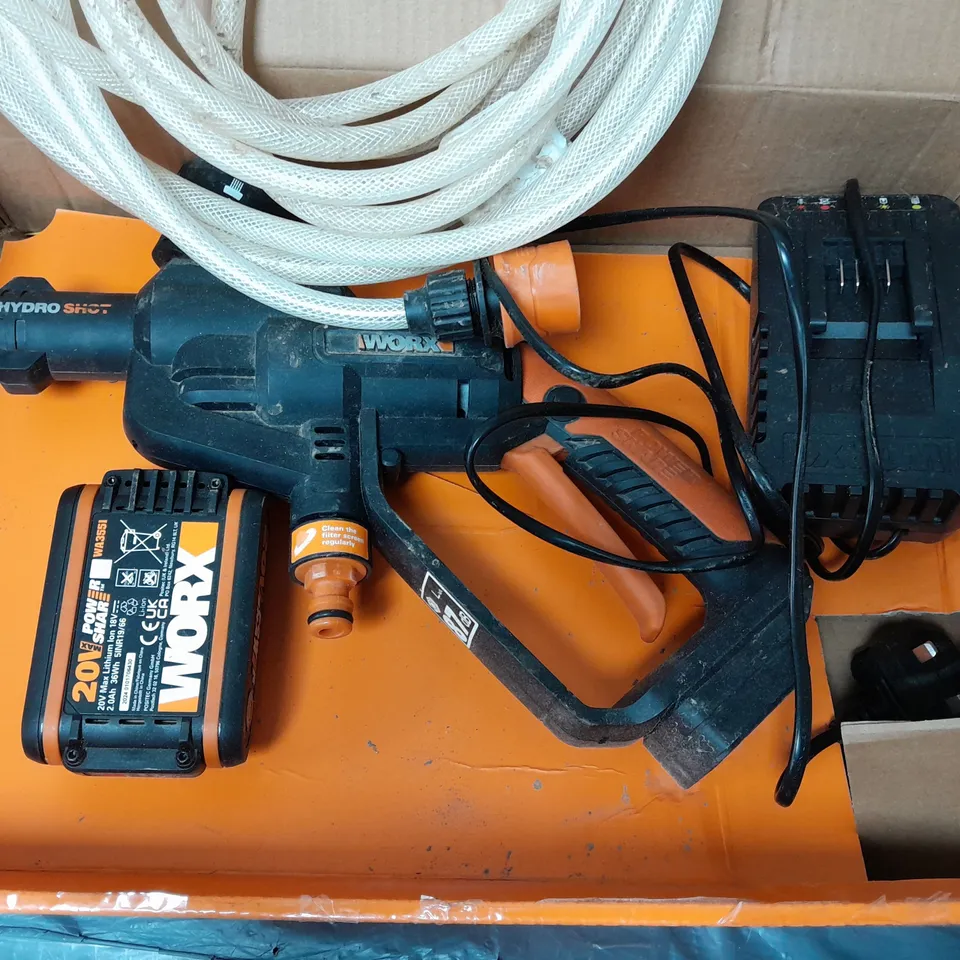 BOXED WORX CORDLESS HYDROSHOT PRESSURE CLEANER WG62