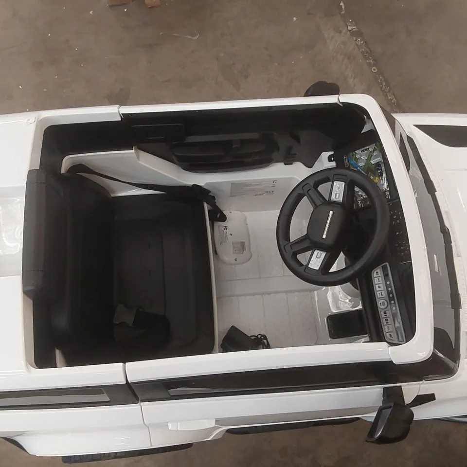 LAND-ROVER DEFENDER ELECTRIC TOY CAR