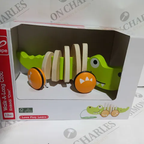 BOXED HAPE WOODEN WALK-A-LONG CROC