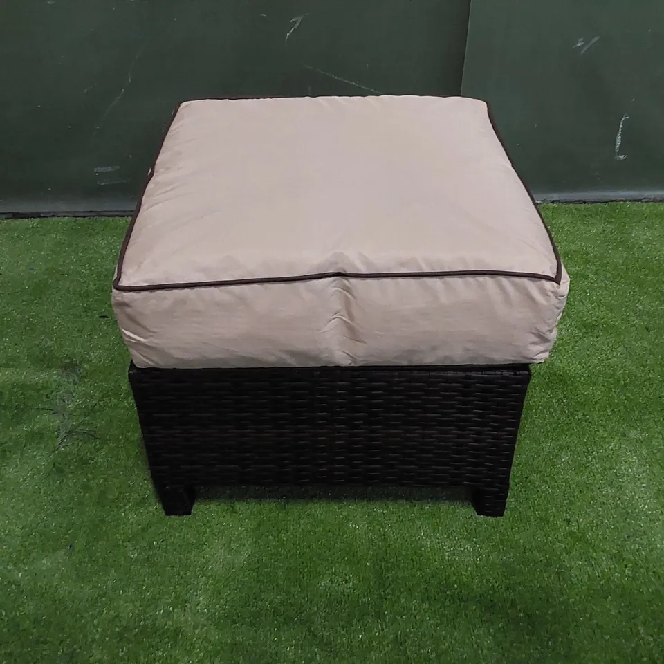 DESIGNER CHOCOLATE MIX RATTAN STOOL WITH CUSHION 