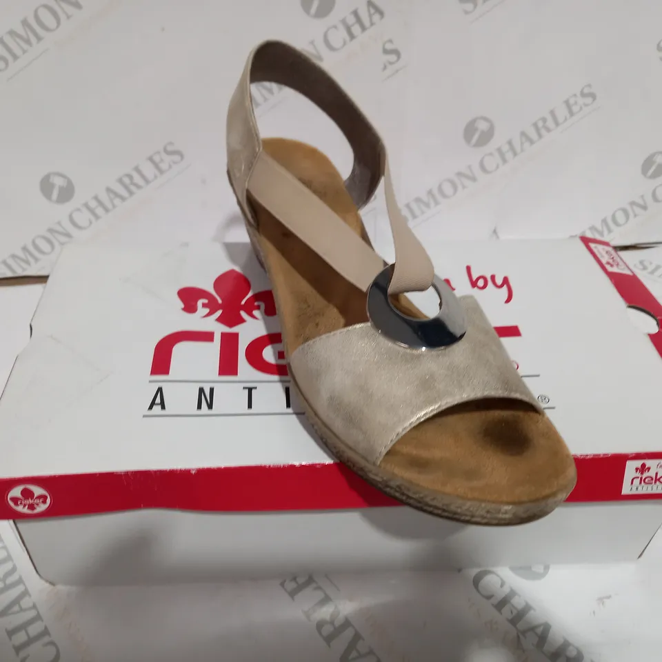 BOXED RIEKER ANTISTRESS BEIGE WEDGE SHOES - SIZE 6 1/2
