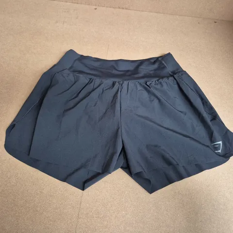 GYMSHARK WOMENS SHORTS IN BLACK - MEDIUM