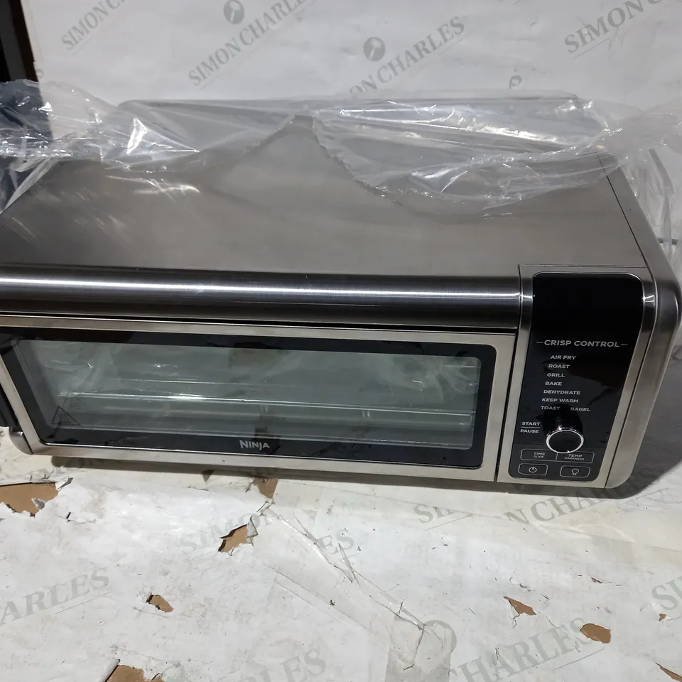 BOXED NINJA FOODI FLIP MINI OVEN