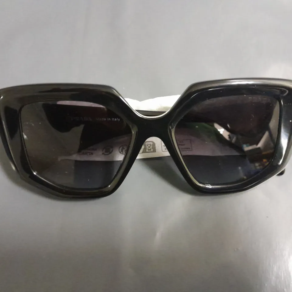 BOXED PAIR OF PRADA ALL BLACK GLASSES