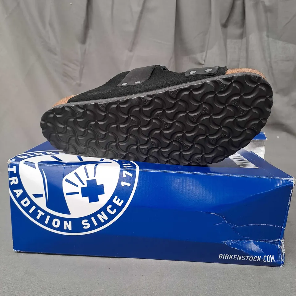 BOXED BIRKENSTOCK UJI VL NORMAL - SANDALS - BLACK SIZE 5.5