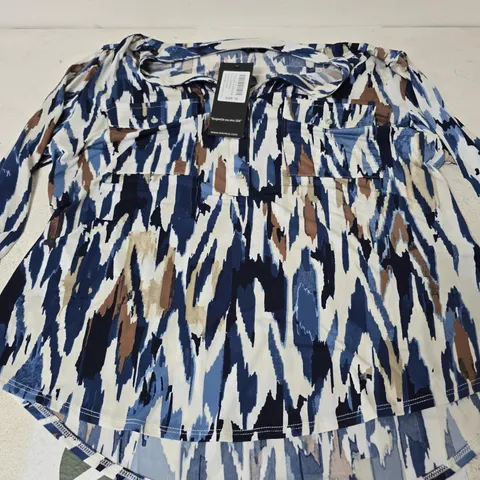 EMRECO MANDARIN COLLAR 3/4 SLEEVE BLOUSE, CHEVRON - SIZE 16
