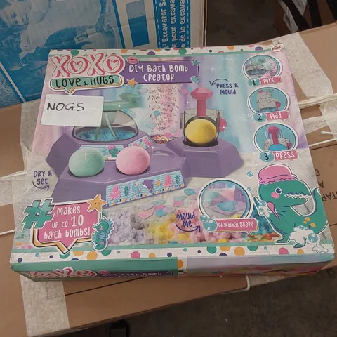 BOXED XOXO LOVE & HUGS DIY BATH BOMB CREATOR