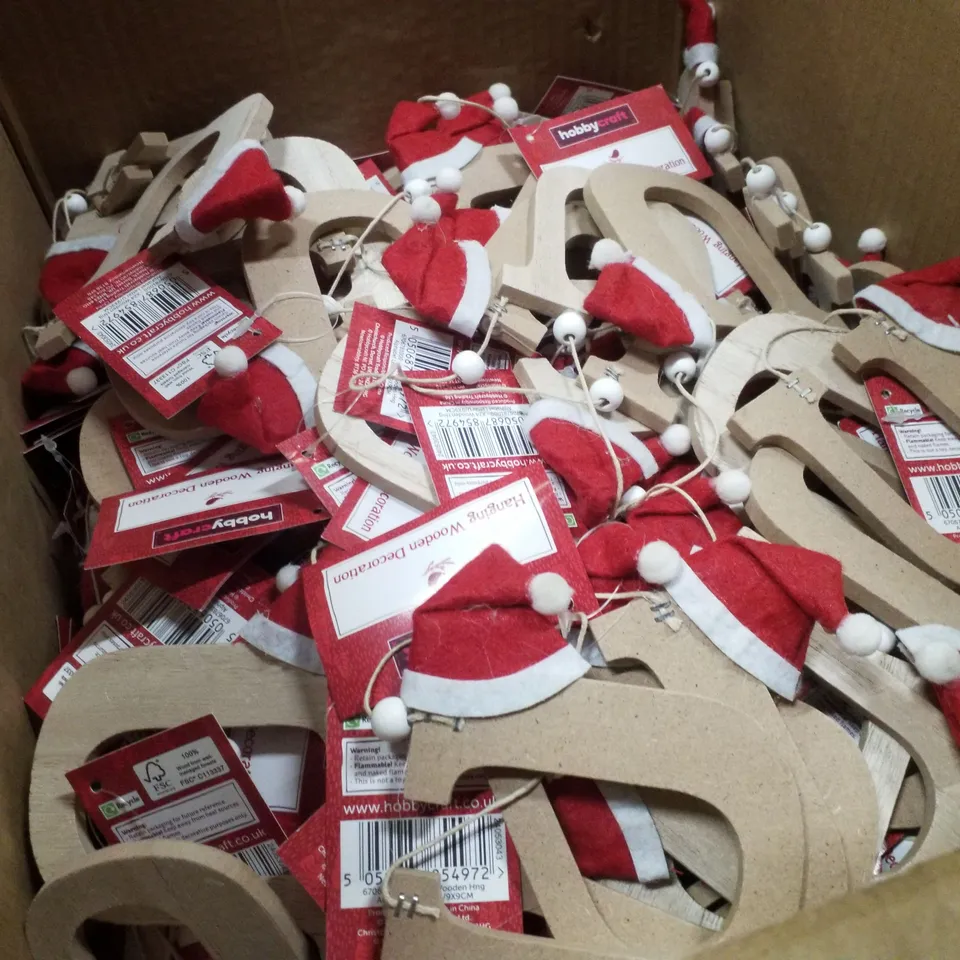 PALLET CONTAINING ASSORTED CHRISTMAS  DECORATIONS INCLUDING PAINT BY NUMBERS SETS & LETTER DECORATIONS