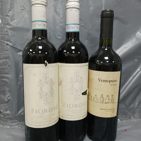 3 75CL BOTTLES OF WINE TO INCLUDE FIOROSO NERO D'AVOLA SICILIA, VENTOPURO CABERET SAUVIGNON - COLLECTION ONLY