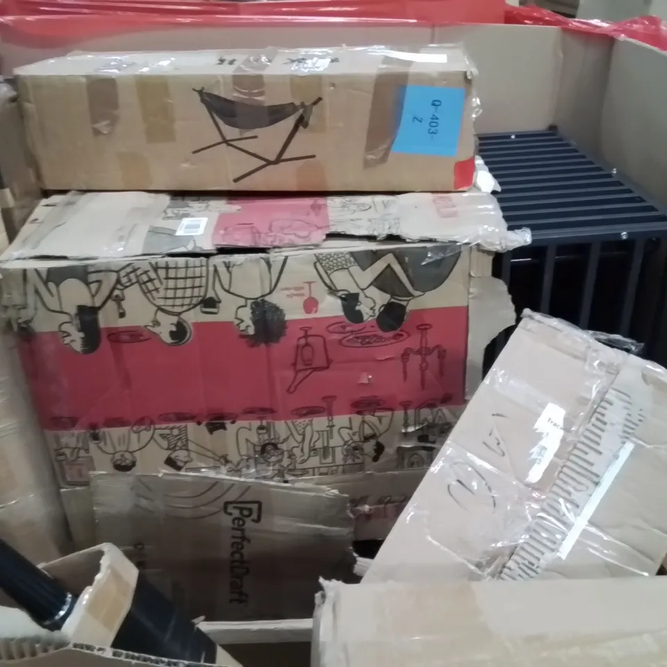 PALLET OF ASSORTED HOUSEHOLD GOODS AND PRODUCTS TO INCLUDE;PORCH POTTY STANDARD,CAR SEAT,MEMORY FOAM CUSHION 