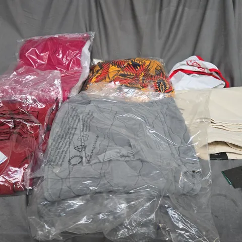 BOX OF ASSORTED CLOTHING ITEMS IN VARIOUS COLOURS, STYLE AND SIZES 