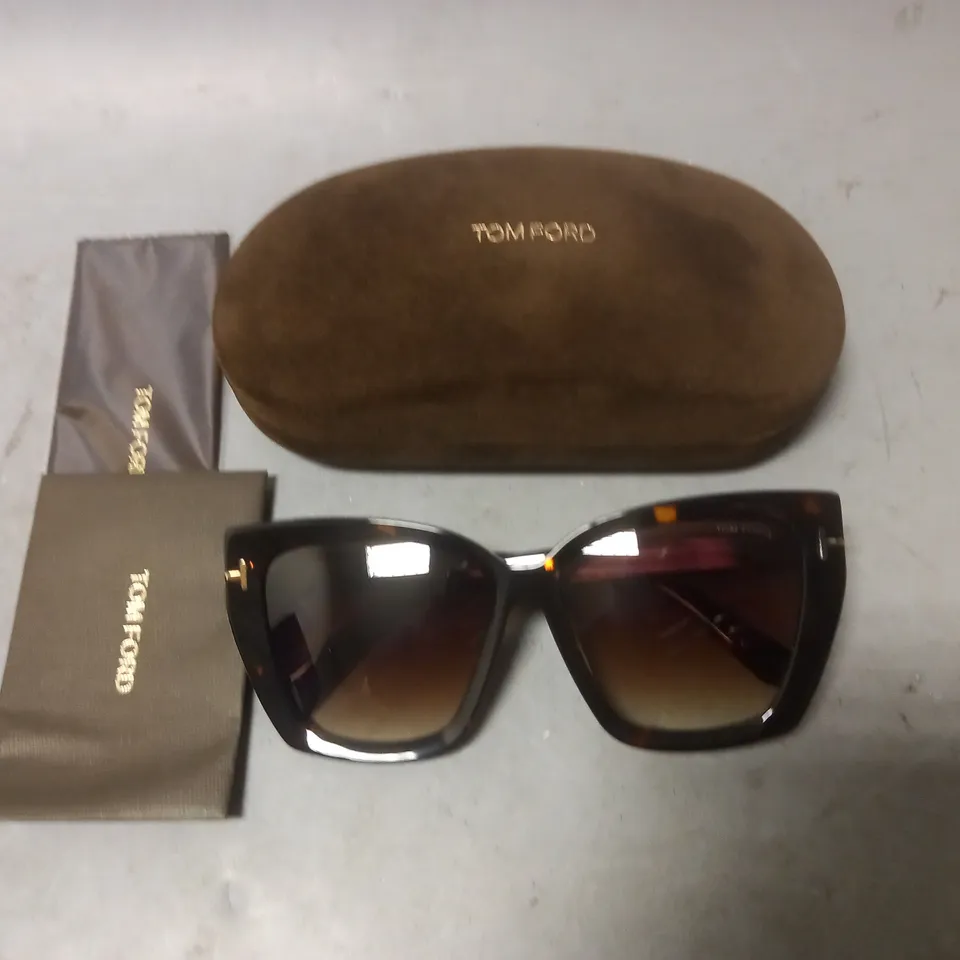 BOXED TOM FORD BROWN GLASSES