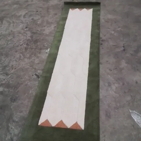 QUALITY DESIGNER AREA RUG - APPROXIMATELY 215X60CM