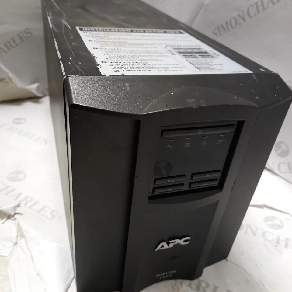 APC SMC1500IC UPS