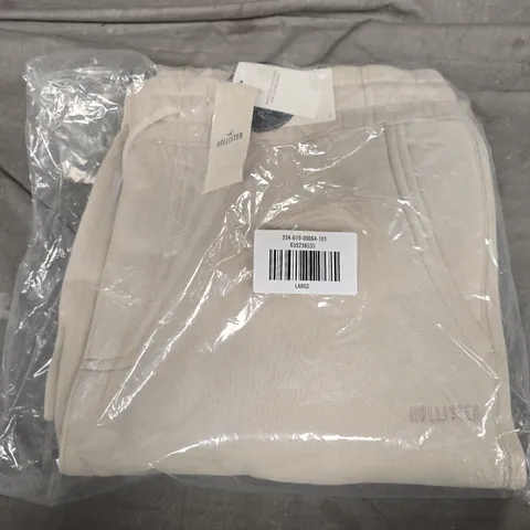 BAGGED HOLLISTER RELAXED JOGGERS IN STONE - LARGE