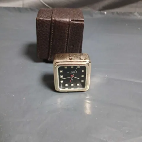 VINTAGE LINKS SQUARE