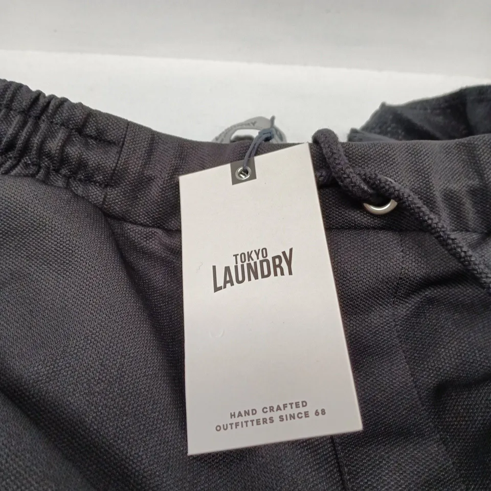 TOKYO LAUNDRY TL BRENT BLACK SHORTS LARGE TAGGED