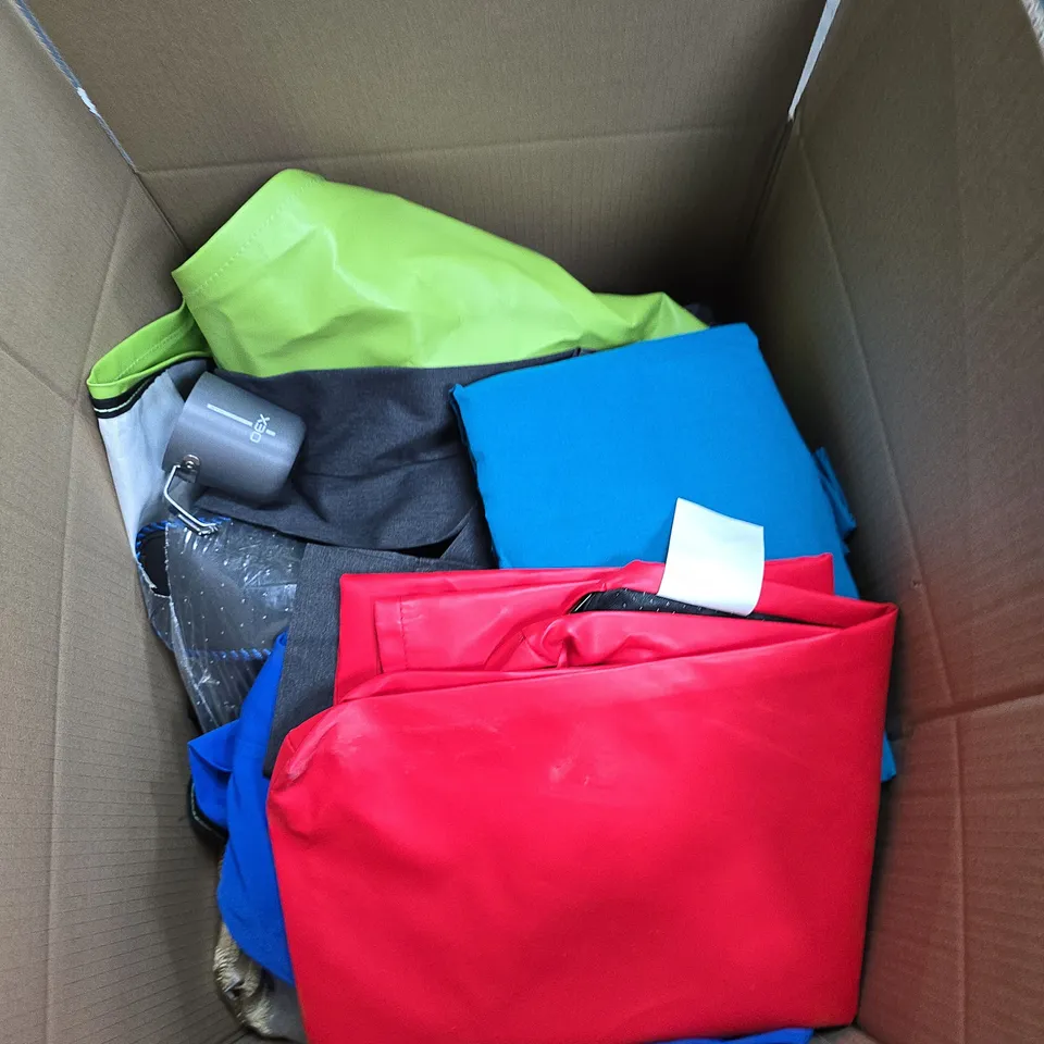 LARGE BOX OF APPROX 12 ASSORTED HOUSEHOLD ITEMS