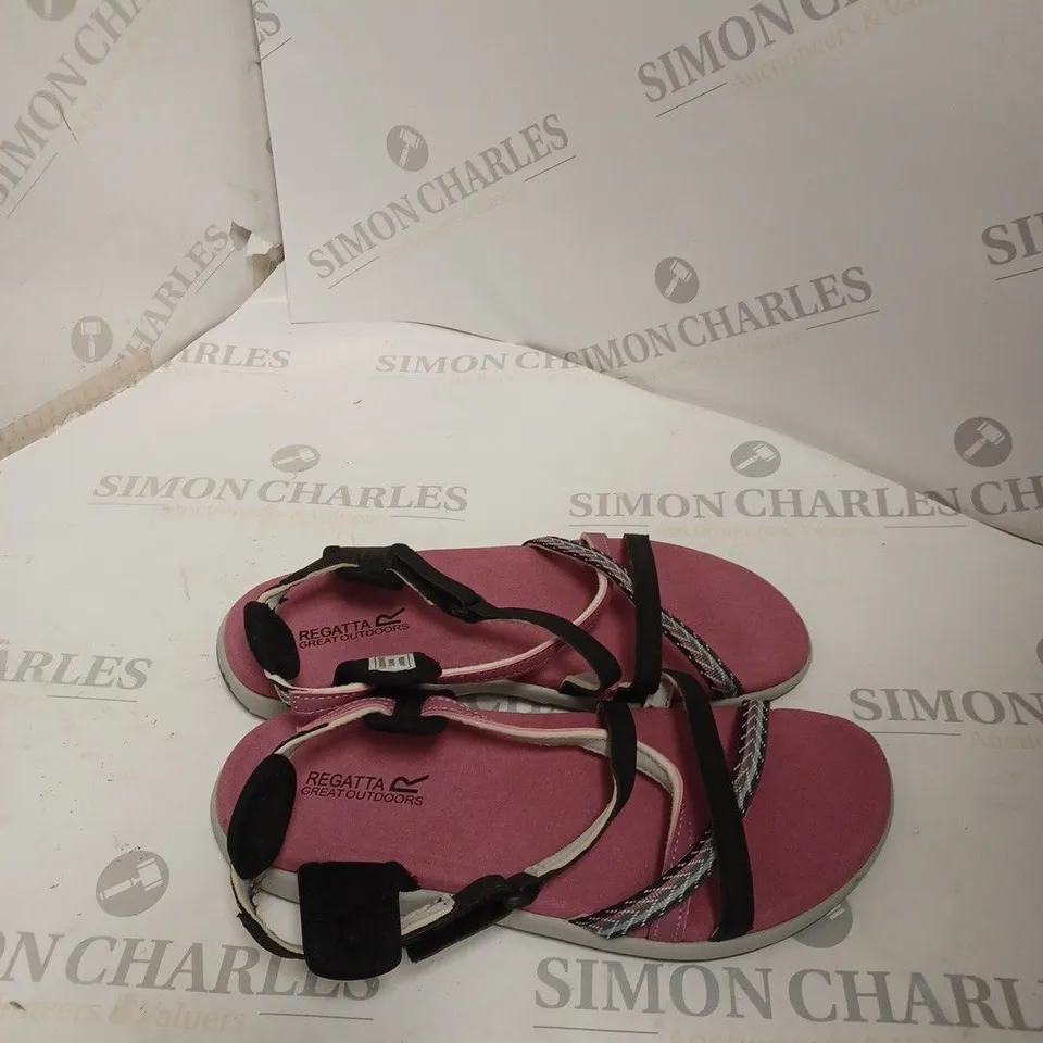 REGATTA LADY ROMA SANDALS SIZE 4